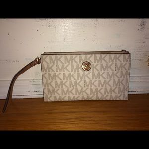 Michael Kors Wristlet
